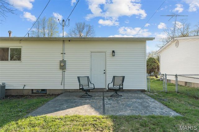 1065 Keeven Lane, Florissant, MO 63031