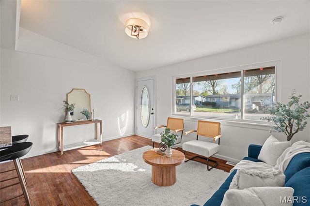 1065 Keeven Lane, Florissant, MO 63031