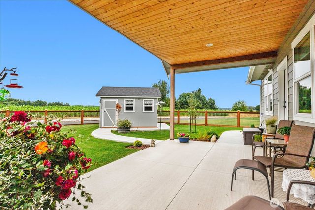 2068 Bowfin Way, Lynden, WA 98264