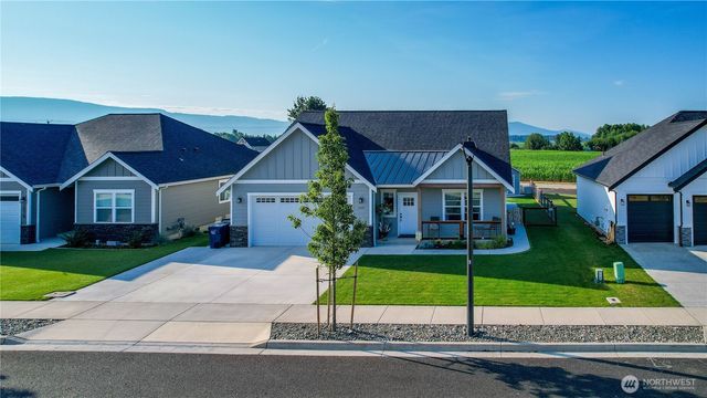 2068 Bowfin Way, Lynden, WA 98264
