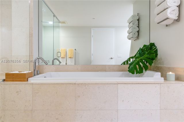 485 Brickell Ave 3410, Miami, FL 33131