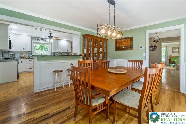 1553 Surrey Road, Bethlehem City, PA 18015