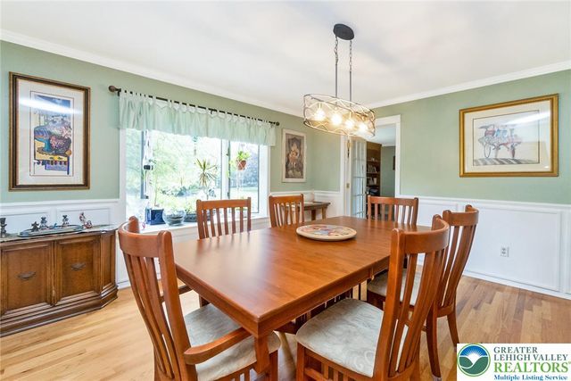 1553 Surrey Road, Bethlehem City, PA 18015