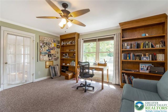 1553 Surrey Road, Bethlehem City, PA 18015