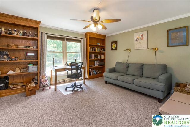 1553 Surrey Road, Bethlehem City, PA 18015