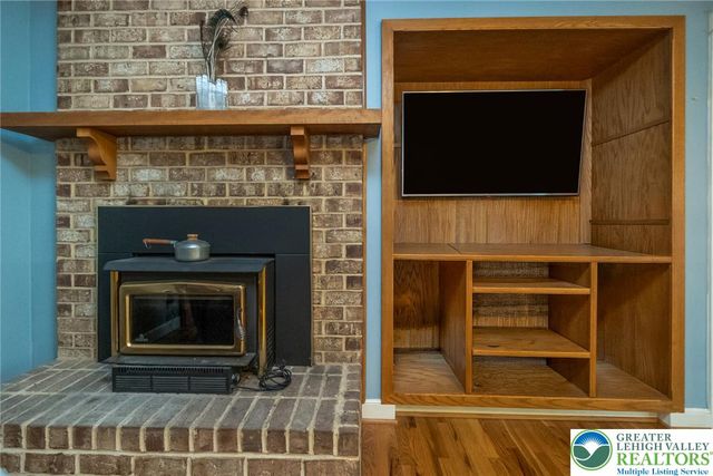 1553 Surrey Road, Bethlehem City, PA 18015