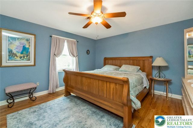1553 Surrey Road, Bethlehem City, PA 18015