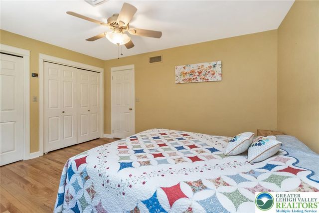 1553 Surrey Road, Bethlehem City, PA 18015