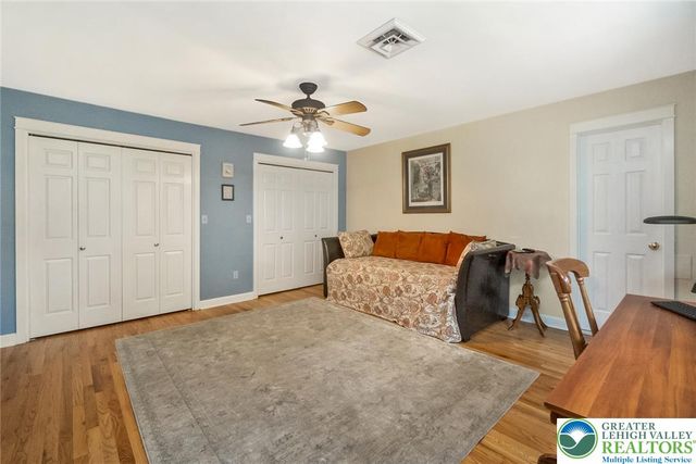 1553 Surrey Road, Bethlehem City, PA 18015