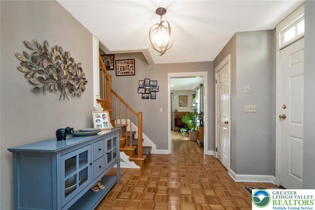 1553 Surrey Road, Bethlehem City, PA 18015