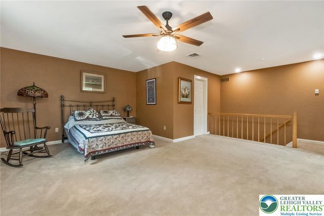 1553 Surrey Road, Bethlehem City, PA 18015