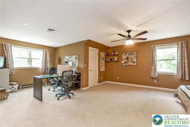 1553 Surrey Road, Bethlehem City, PA 18015