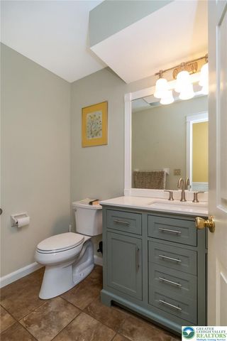 1553 Surrey Road, Bethlehem City, PA 18015