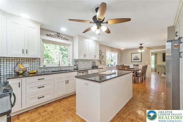 1553 Surrey Road, Bethlehem City, PA 18015