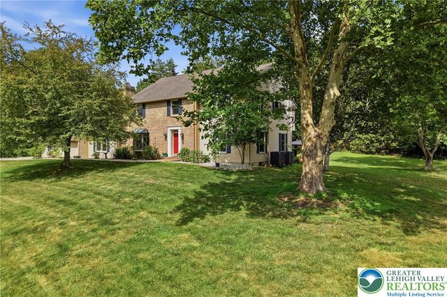 1553 Surrey Road, Bethlehem City, PA 18015