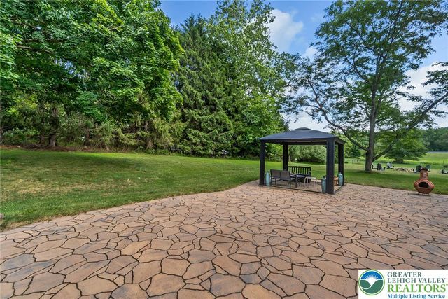 1553 Surrey Road, Bethlehem City, PA 18015