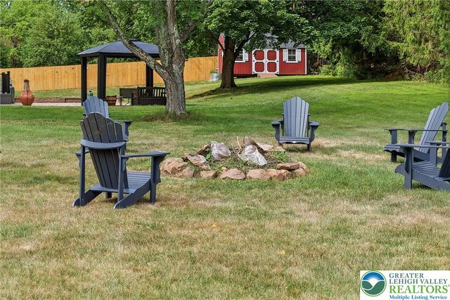1553 Surrey Road, Bethlehem City, PA 18015