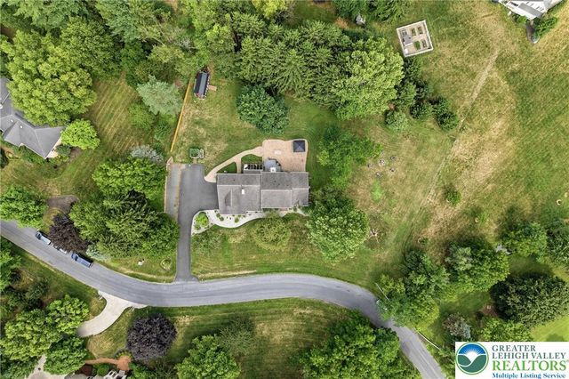 1553 Surrey Road, Bethlehem City, PA 18015