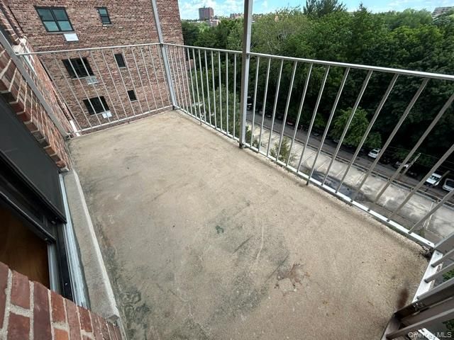 671 Bronx River Road 6G, Yonkers, NY 10704