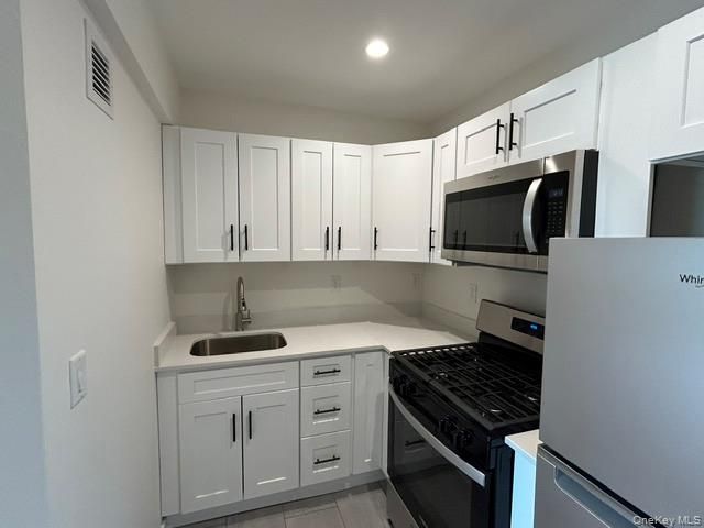 671 Bronx River Road 6G, Yonkers, NY 10704