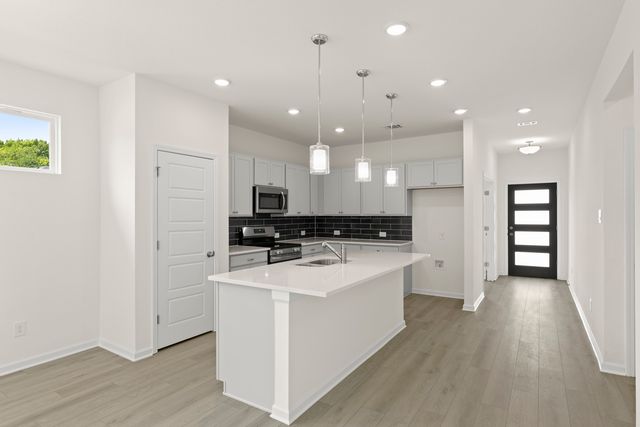 1241 Anderson Drive, Trenton, TX 75490