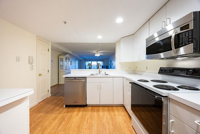 24 Weatherly Drive 1, Salem, MA 01970