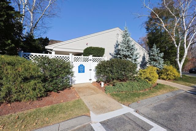 24 Weatherly Drive 1, Salem, MA 01970
