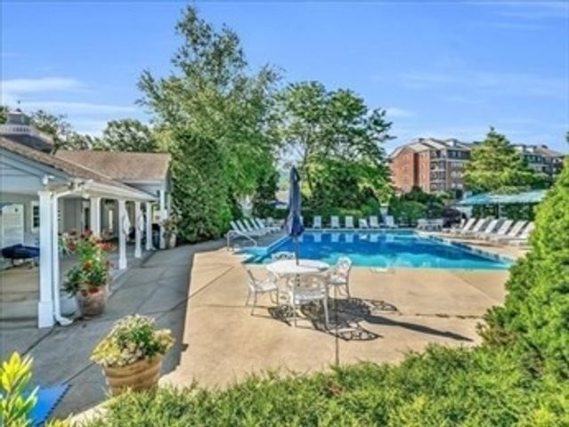 24 Weatherly Drive 1, Salem, MA 01970