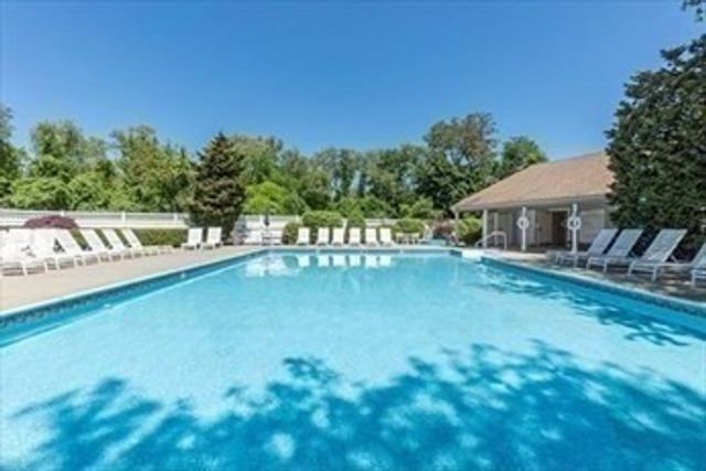 24 Weatherly Drive 1, Salem, MA 01970