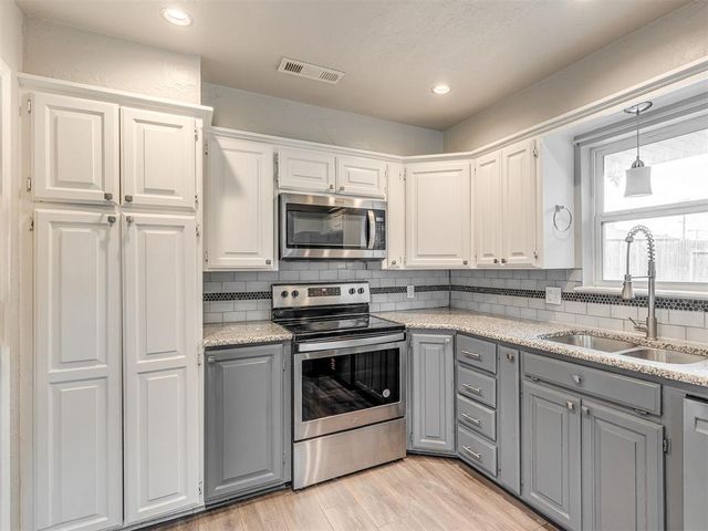 8301 S Country Club Drive, Oklahoma City, OK 73159