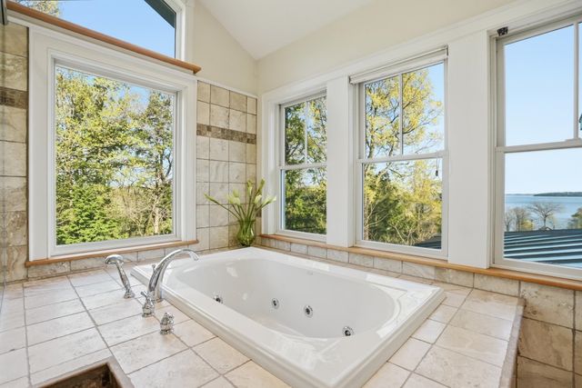 132 Point View Drive, Shelburne, VT 05482