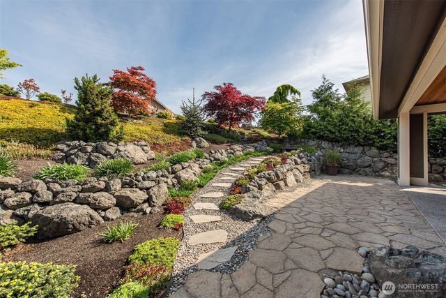 320 Morgison Loop, Sequim, WA 98382