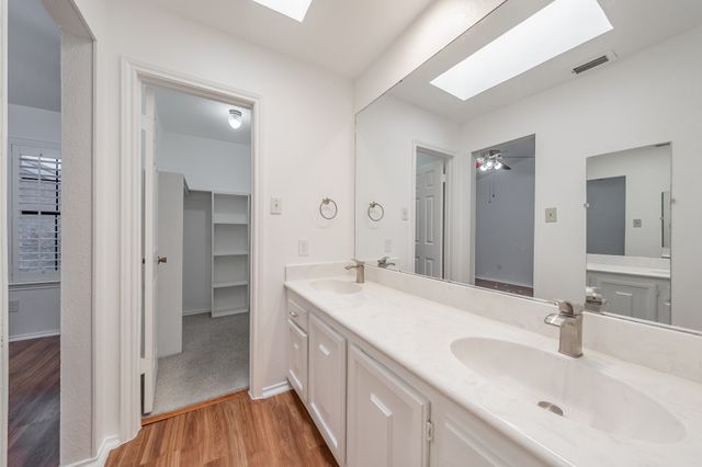 3635 Garden Brook Drive 15100, Farmers Branch, TX 75234