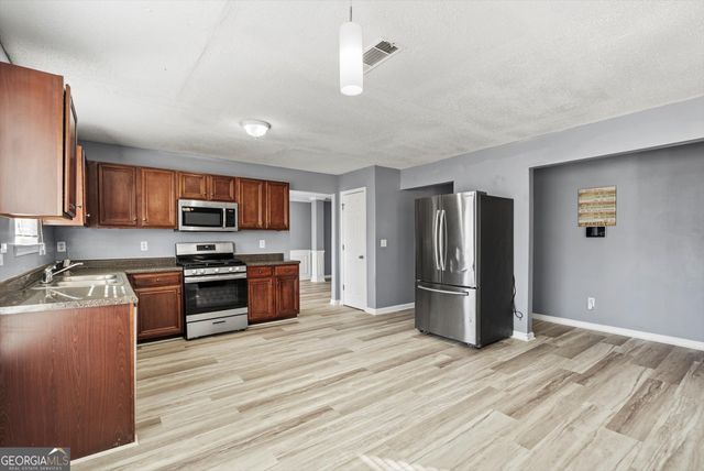 541 Hamlet Drive, Hampton, GA 30228
