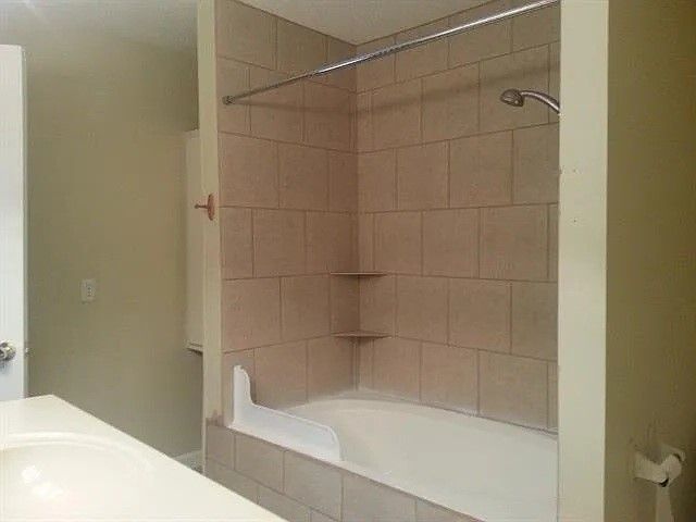 511 Rogers Road, Newark, TX 76071