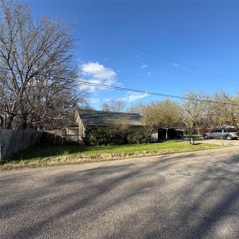 511 Rogers Road, Newark, TX 76071