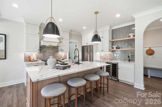 4020 Avalon Avenue, Charlotte, NC 28208
