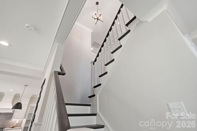 4020 Avalon Avenue, Charlotte, NC 28208