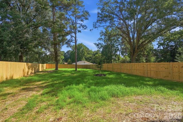 4020 Avalon Avenue, Charlotte, NC 28208
