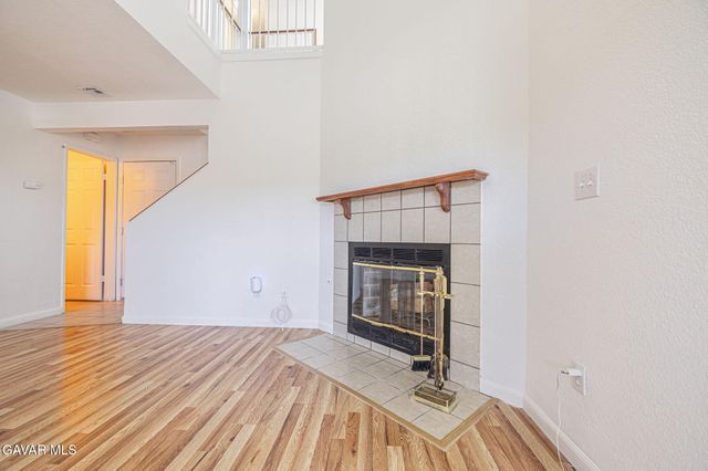 1105 Beechdale Drive Unit A, Palmdale, CA 93551