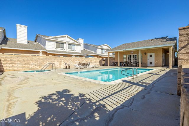 1105 Beechdale Drive Unit A, Palmdale, CA 93551