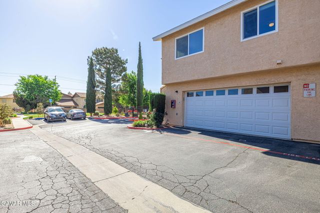 1105 Beechdale Drive Unit A, Palmdale, CA 93551