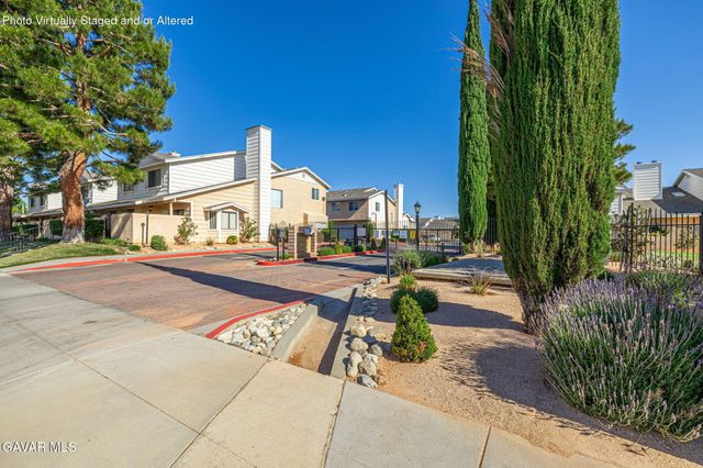 1105 Beechdale Drive Unit A, Palmdale, CA 93551