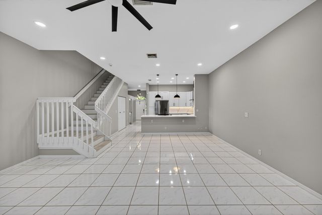 835 NE 17th Way, Fort Lauderdale, FL 33304