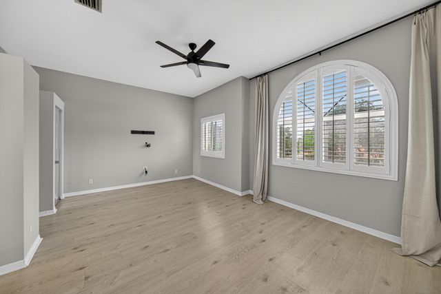 835 NE 17th Way, Fort Lauderdale, FL 33304