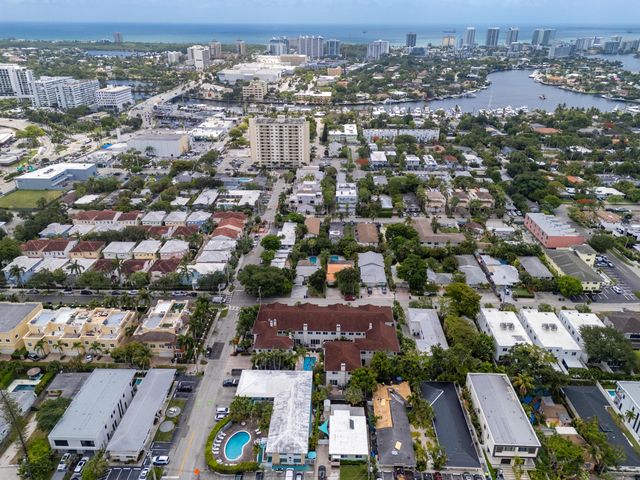 835 NE 17th Way, Fort Lauderdale, FL 33304