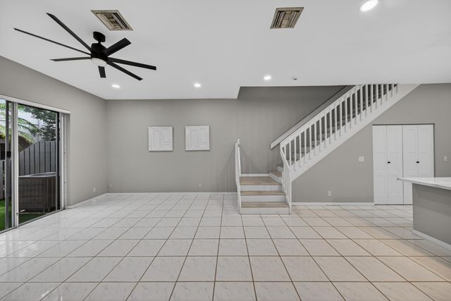 835 NE 17th Way, Fort Lauderdale, FL 33304