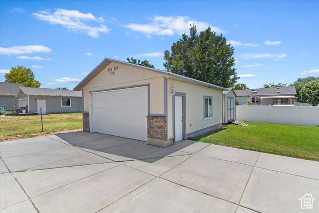 2863 W 5175 S, Roy, UT 84067