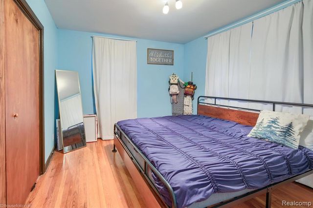 825 N Monroe Street, Lapeer, MI 48446