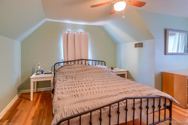 825 N Monroe Street, Lapeer, MI 48446